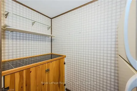 118 Applewood Crescent Guelph ON N1H 6B6