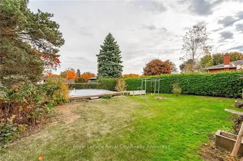 118 Applewood Crescent Guelph ON N1H 6B6
