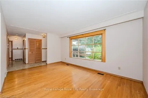 118 Applewood Crescent Guelph ON N1H 6B6