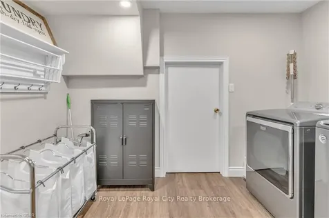 7 Ervin Crescent Guelph ON N1G 3K6