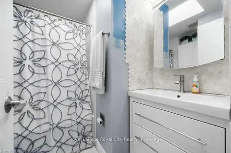 571 Edinburgh Road S Guelph ON N1G 4E7