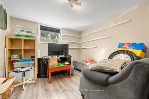 571 Edinburgh Road S Guelph ON N1G 4E7