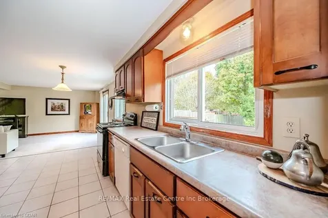 624 Willow Road Guelph ON N1H 7M5