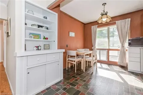 18 Ottawa Crescent Guelph ON N1E 2A3