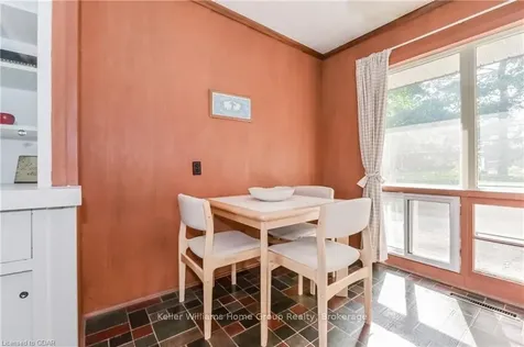 18 Ottawa Crescent Guelph ON N1E 2A3