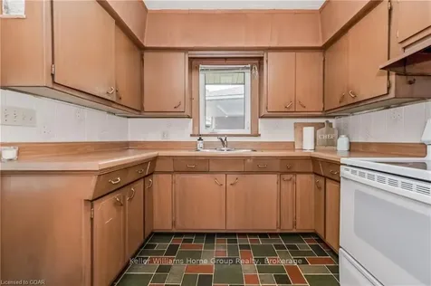 18 Ottawa Crescent Guelph ON N1E 2A3