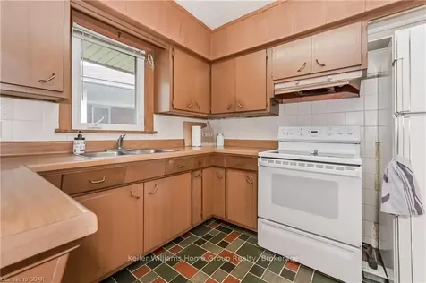 18 Ottawa Crescent Guelph ON N1E 2A3