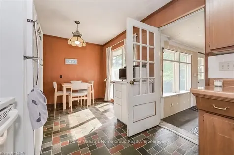 18 Ottawa Crescent Guelph ON N1E 2A3