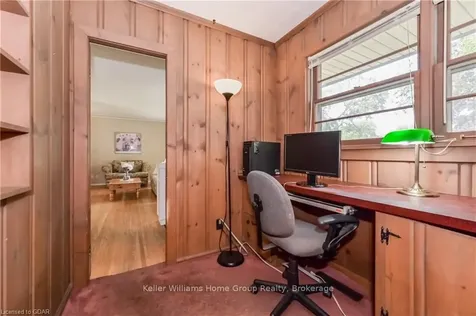 18 Ottawa Crescent Guelph ON N1E 2A3