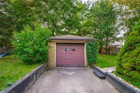 18 Ottawa Crescent Guelph ON N1E 2A3