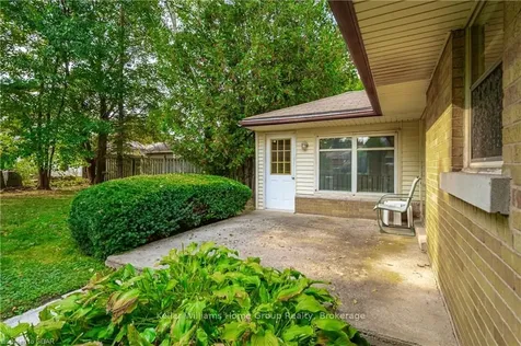 18 Ottawa Crescent Guelph ON N1E 2A3