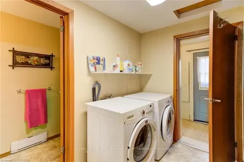 38 Market Street Arran-elderslie ON N0H 2N0