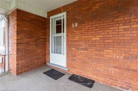 38 Market Street Arran-elderslie ON N0H 2N0