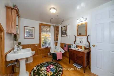 322 West Street Georgian Bluffs ON N4K 5N7