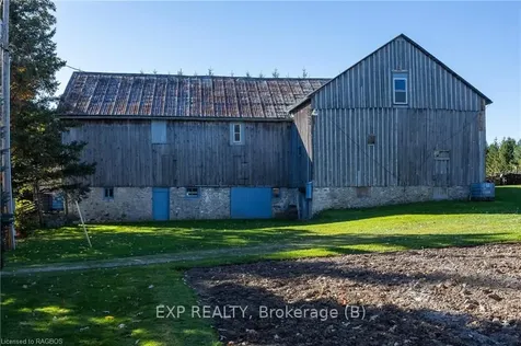 322 West Street Georgian Bluffs ON N4K 5N7