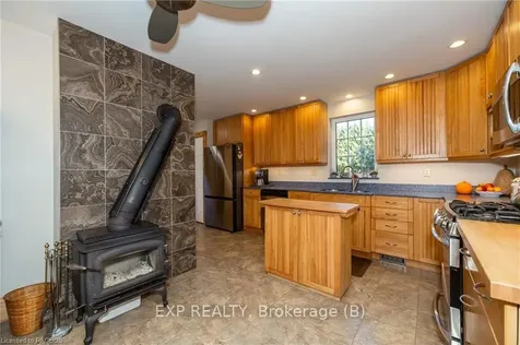 322 West Street Georgian Bluffs ON N4K 5N7