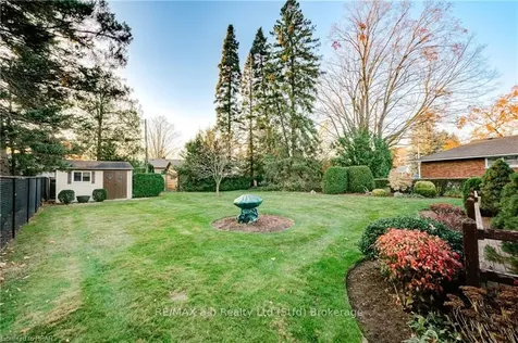 5 Northland Crescent Woodstock ON N4S 6T4