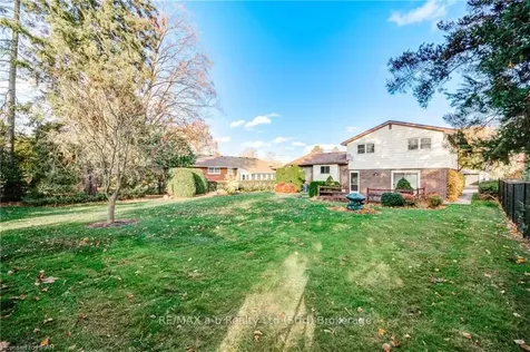 5 Northland Crescent Woodstock ON N4S 6T4