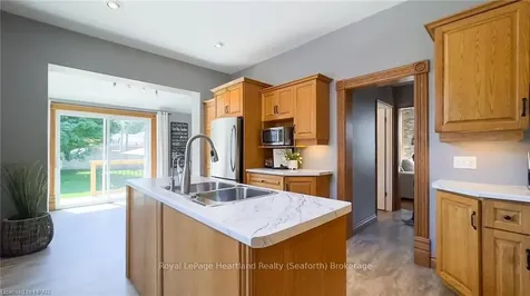 33 Goshen Street N Bluewater ON N0M 2T0