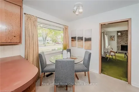 10 Pine Drive Guelph ON N1E 3Y4
