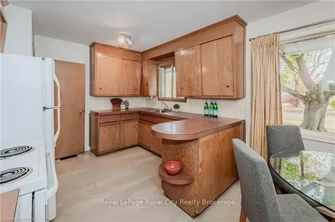 10 Pine Drive Guelph ON N1E 3Y4
