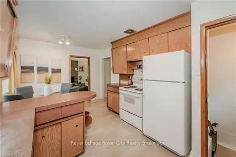 10 Pine Drive Guelph ON N1E 3Y4