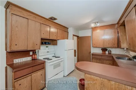 10 Pine Drive Guelph ON N1E 3Y4