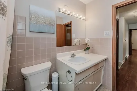 10 Pine Drive Guelph ON N1E 3Y4