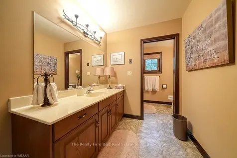 49 Elisabeth Street Blandford-blenheim ON N0J 1M0