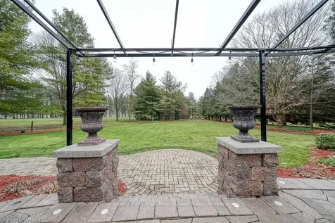 49 Elisabeth Street Blandford-blenheim ON N0J 1M0