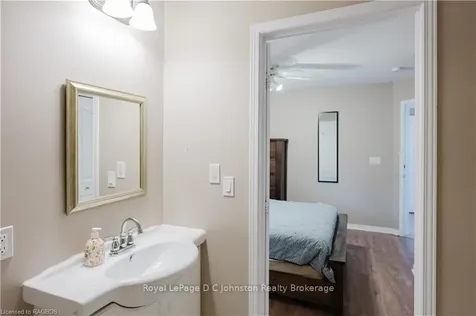 863 Mackendrick Drive Kincardine ON N2Z 1L7