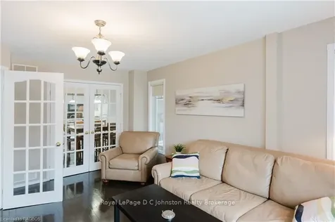 863 Mackendrick Drive Kincardine ON N2Z 1L7