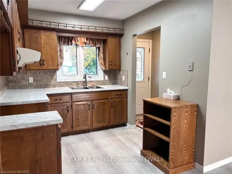 57 Mcgivern Street W Brockton ON N0G 2V0