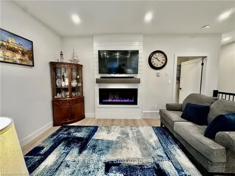 10 Devinwood Avenue Brockton ON N0G 2V0