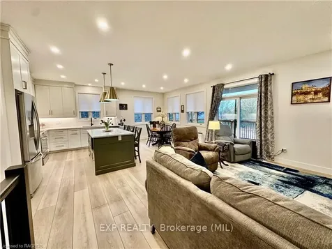 10 Devinwood Avenue Brockton ON N0G 2V0