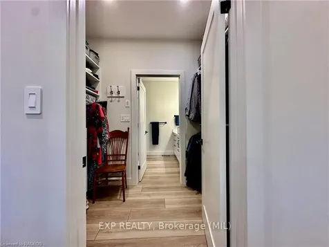 10 Devinwood Avenue Brockton ON N0G 2V0