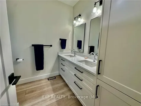 10 Devinwood Avenue Brockton ON N0G 2V0