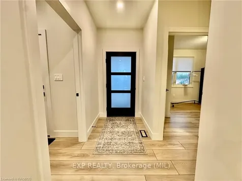 10 Devinwood Avenue Brockton ON N0G 2V0