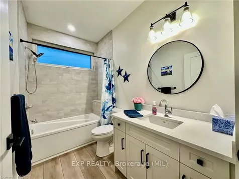 10 Devinwood Avenue Brockton ON N0G 2V0