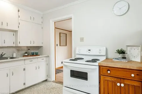 41 Daly Avenue Stratford ON N5A 1B7