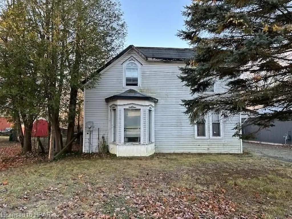 74 Victoria Street W North Huron ON N0G 2W0