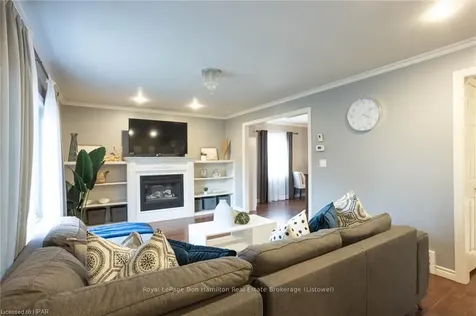 355 Edward Avenue N North Perth ON N4W 1T4
