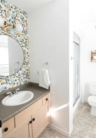 32 Glass Street N/a Bluewater ON N0M 1G0