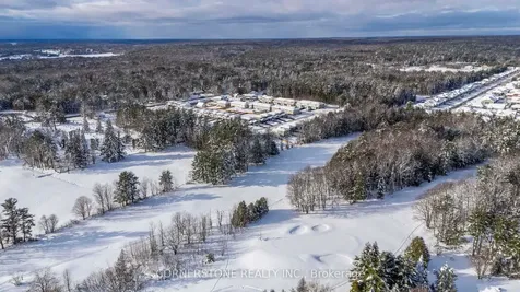 24 Quinn Forest Drive Bracebridge ON P1L 0C8