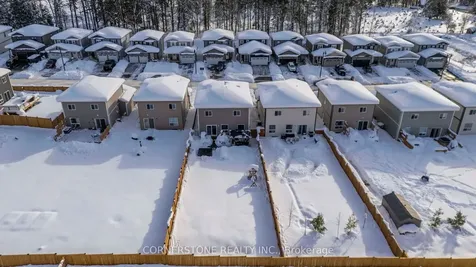 24 Quinn Forest Drive Bracebridge ON P1L 0C8