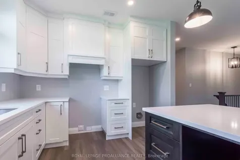 16 Mackenzie John Crescent Brighton ON K0K 1H0