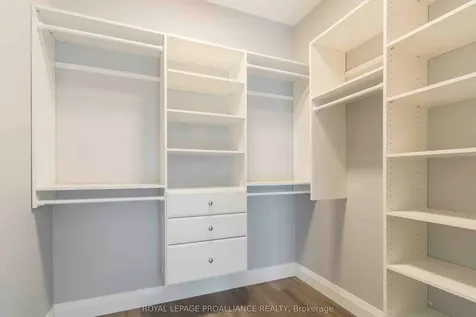 16 Mackenzie John Crescent Brighton ON K0K 1H0