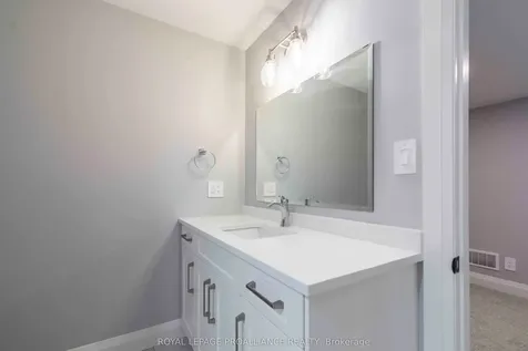 16 Mackenzie John Crescent Brighton ON K0K 1H0