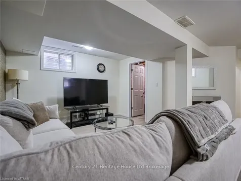 576 Champlain Avenue Woodstock ON N4V 0A6