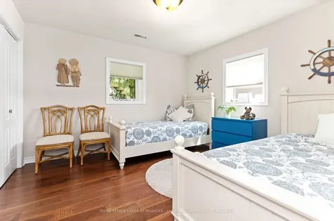 49 Mintens Lane E Georgian Bay ON L0K 1E0